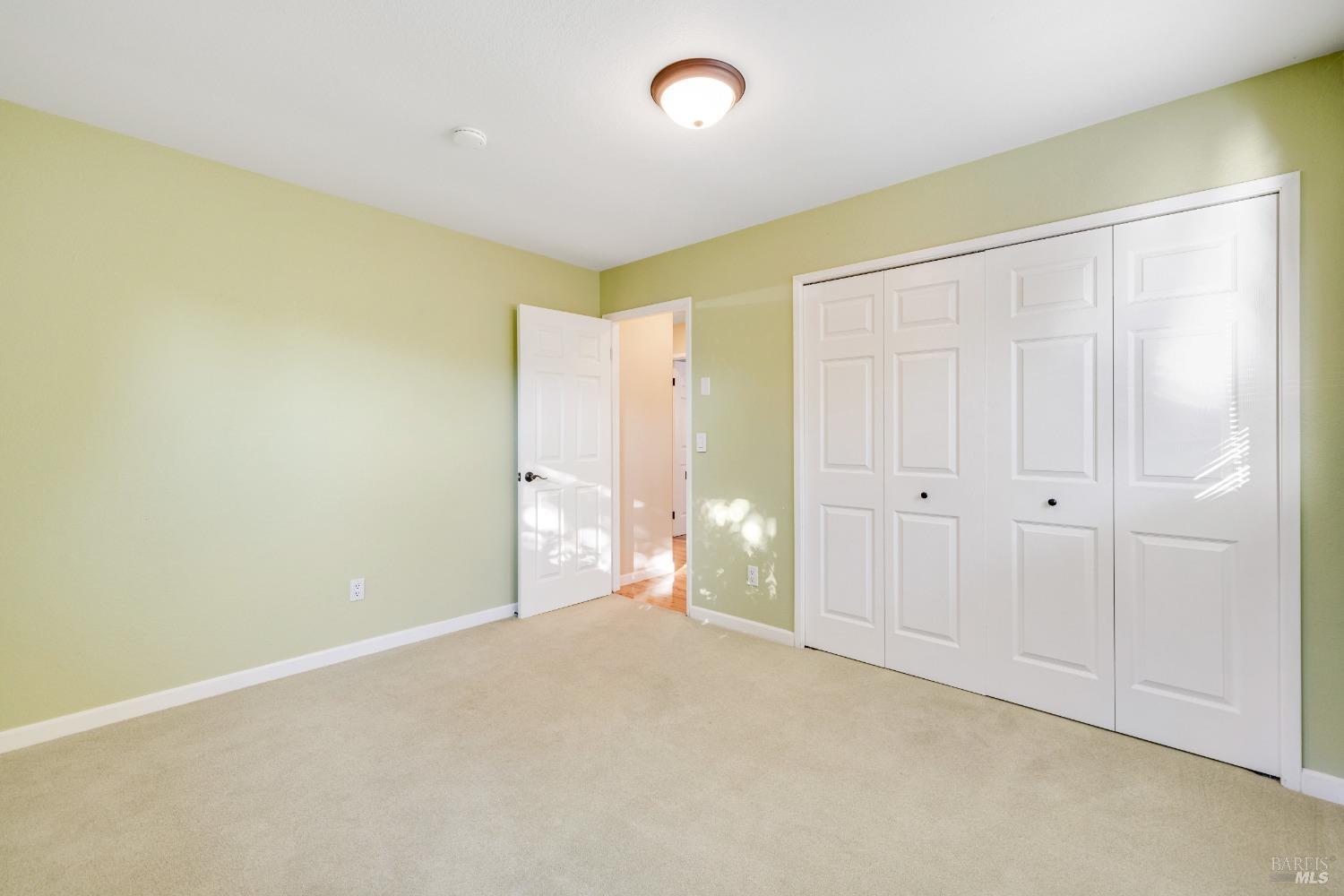 160 W Cotati Oaks Ct