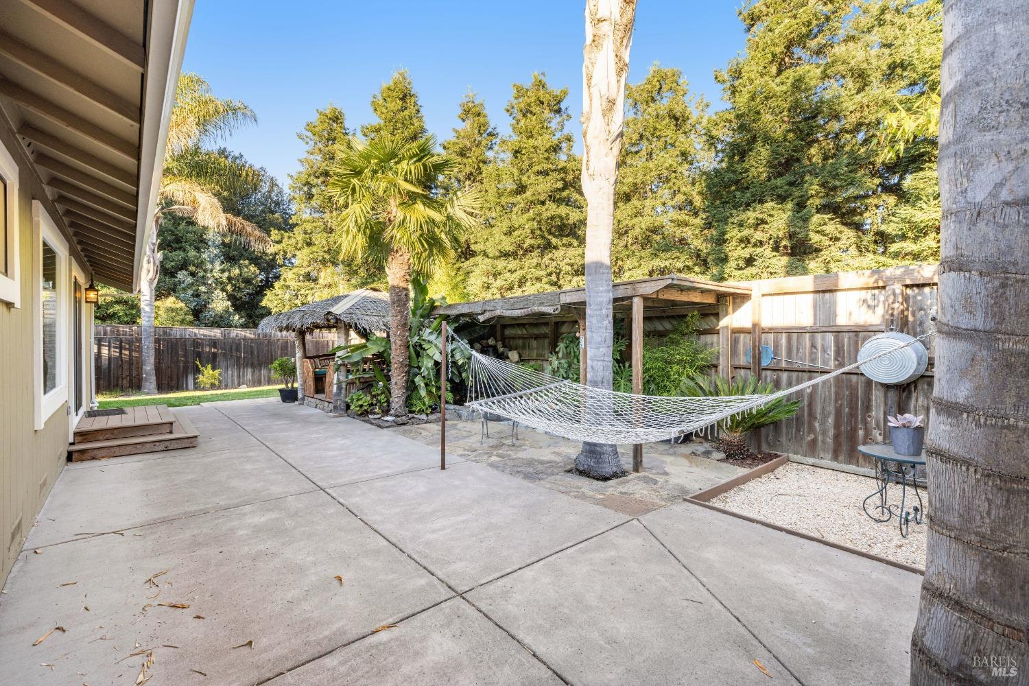 160 W Cotati Oaks Ct