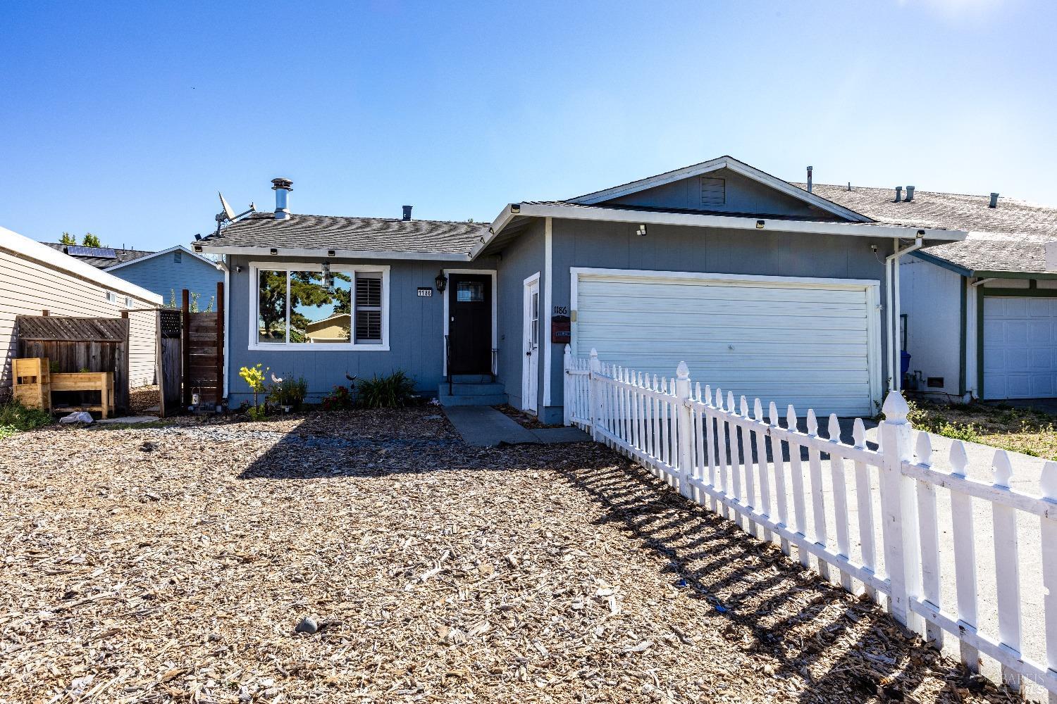 1186 Camino Corinado