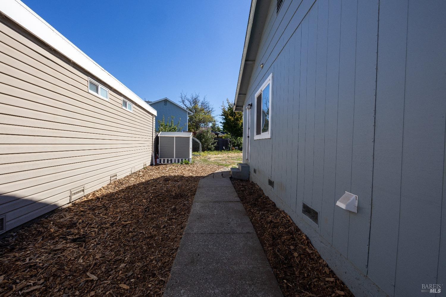 1186 Camino Corinado