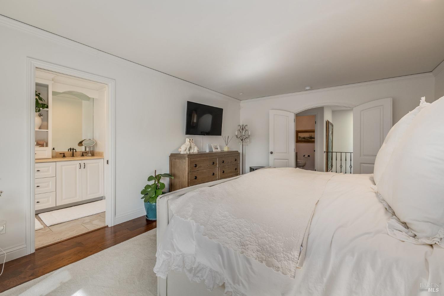 75 2nd Street E