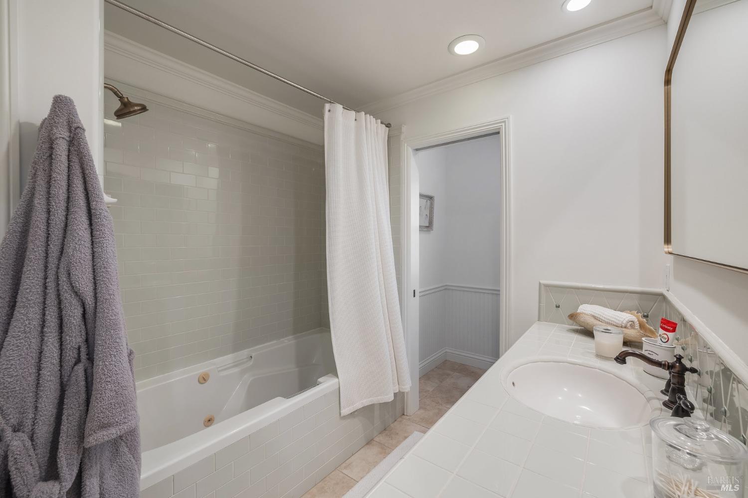 75 2nd Street E