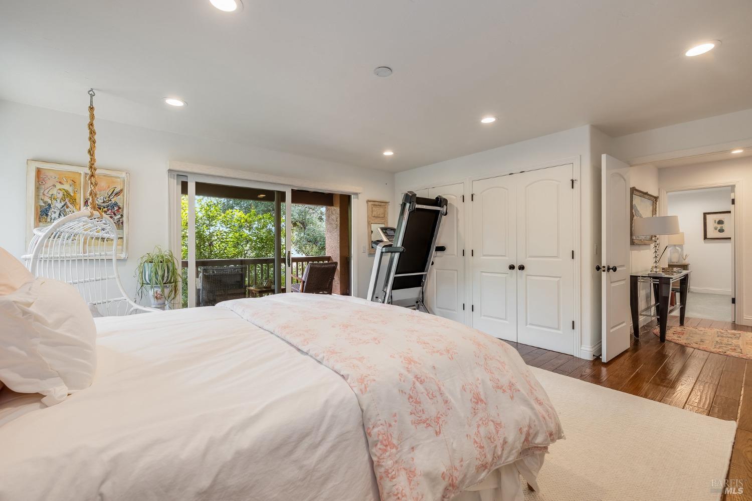 75 2nd Street E