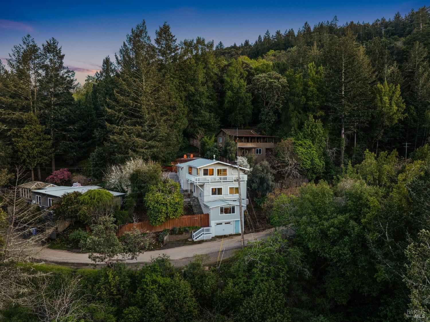 2488 Riverview Dr