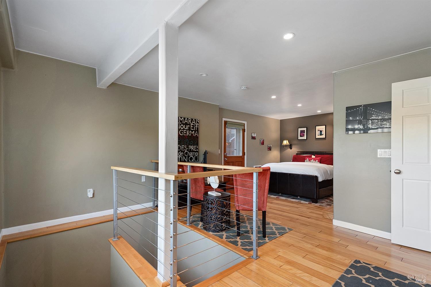 2488 Riverview Dr