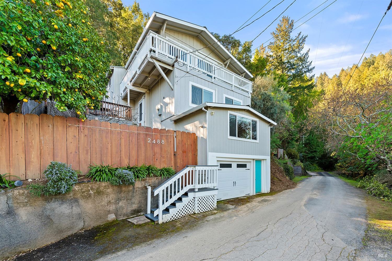 2488 Riverview Dr