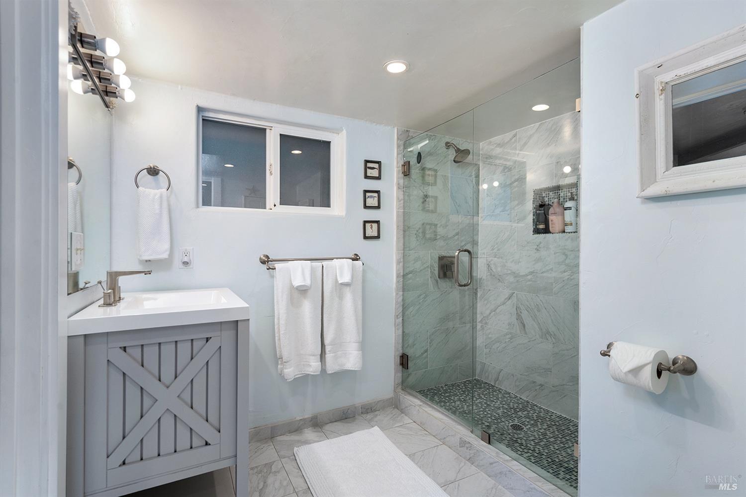 2488 Riverview Dr