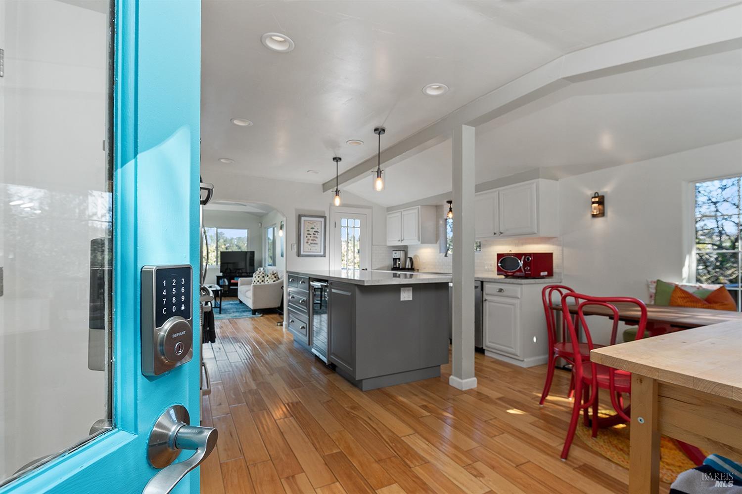 2488 Riverview Dr