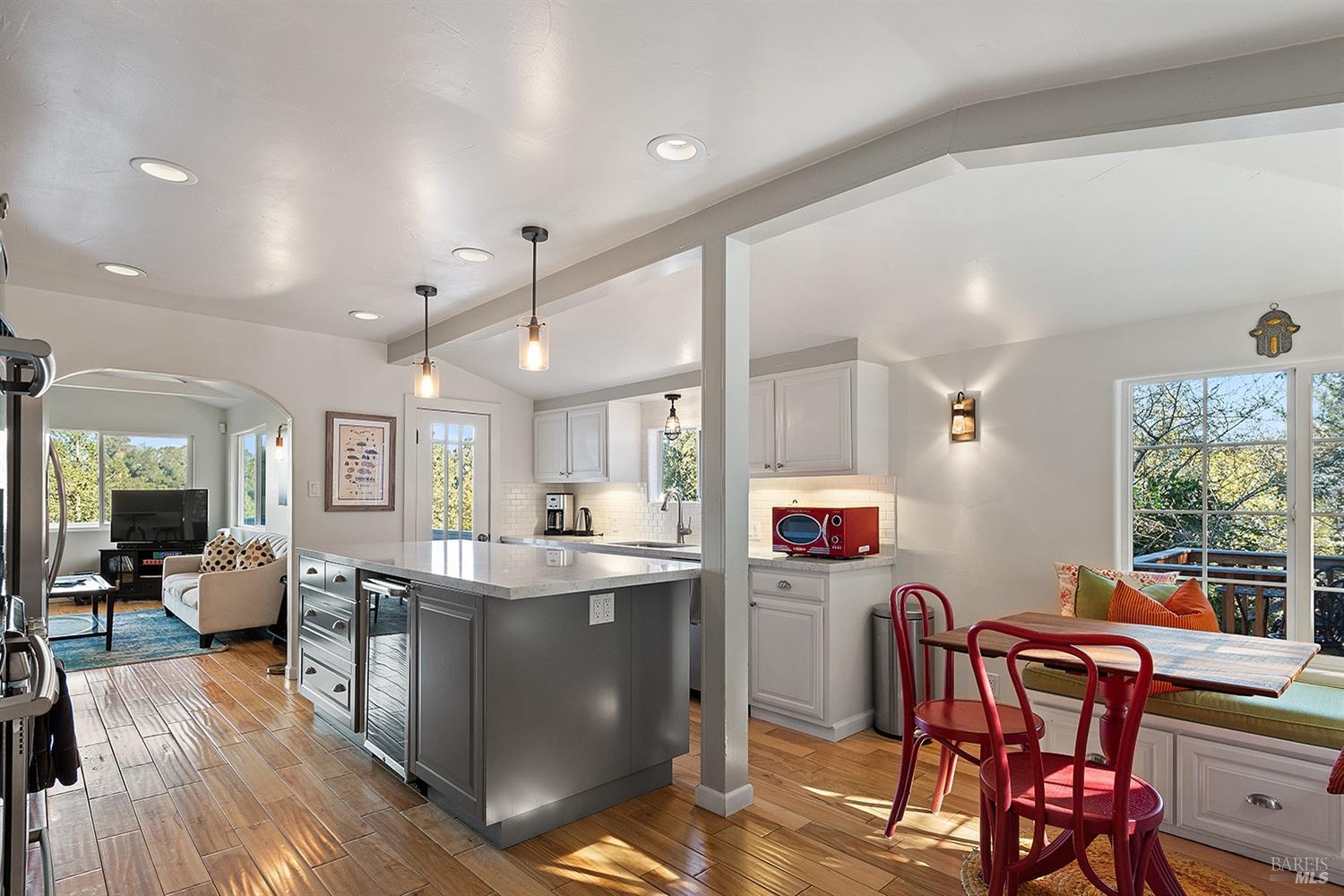 2488 Riverview Dr