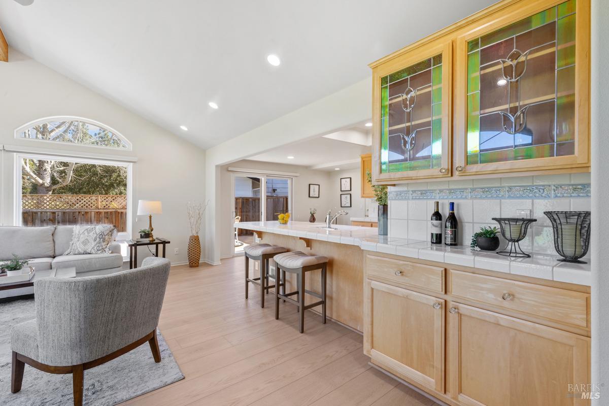 14 Valley Oaks Place