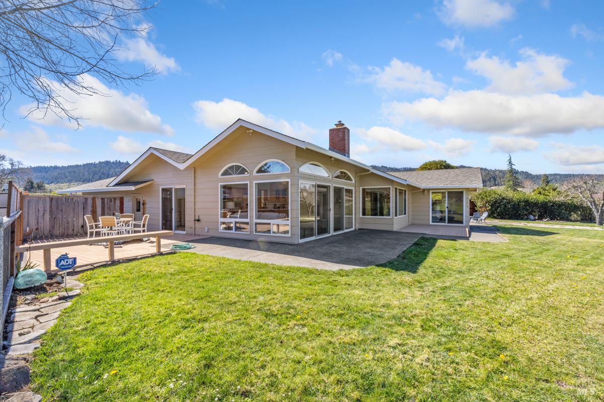 14 Valley Oaks Place