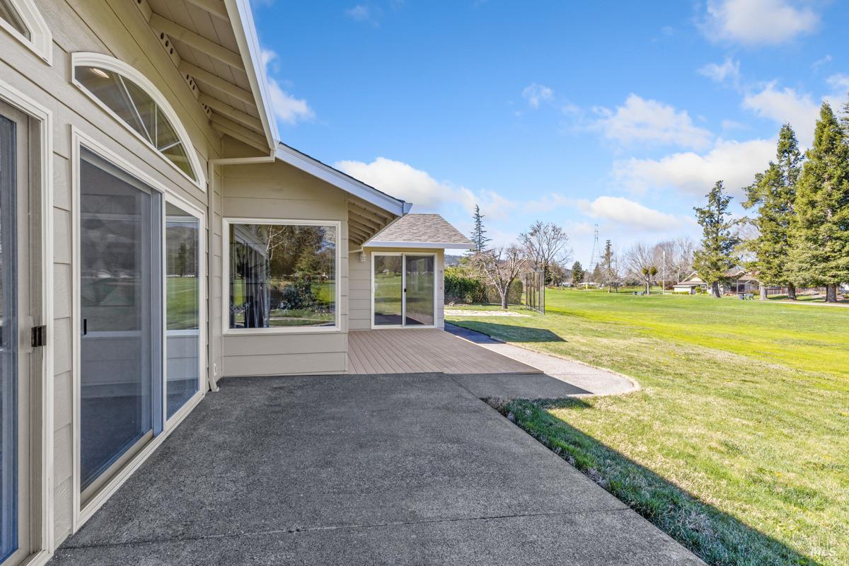 14 Valley Oaks Place