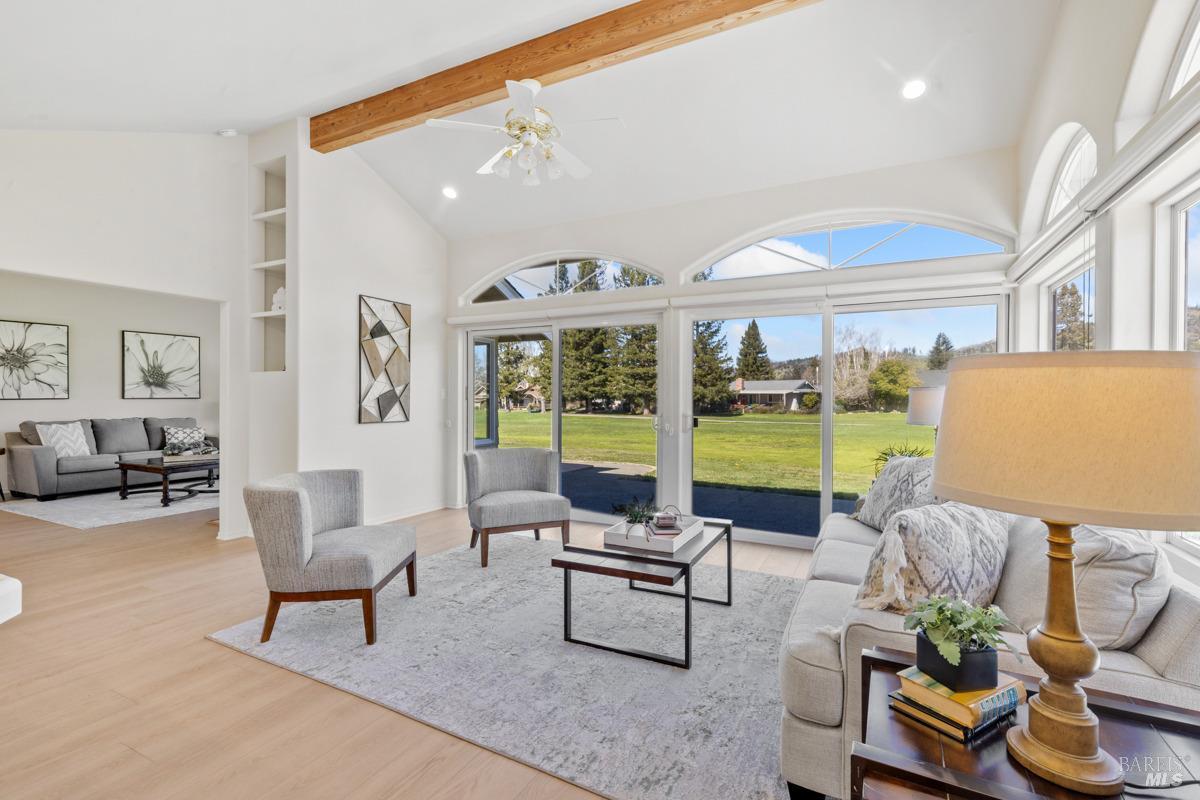 14 Valley Oaks Place