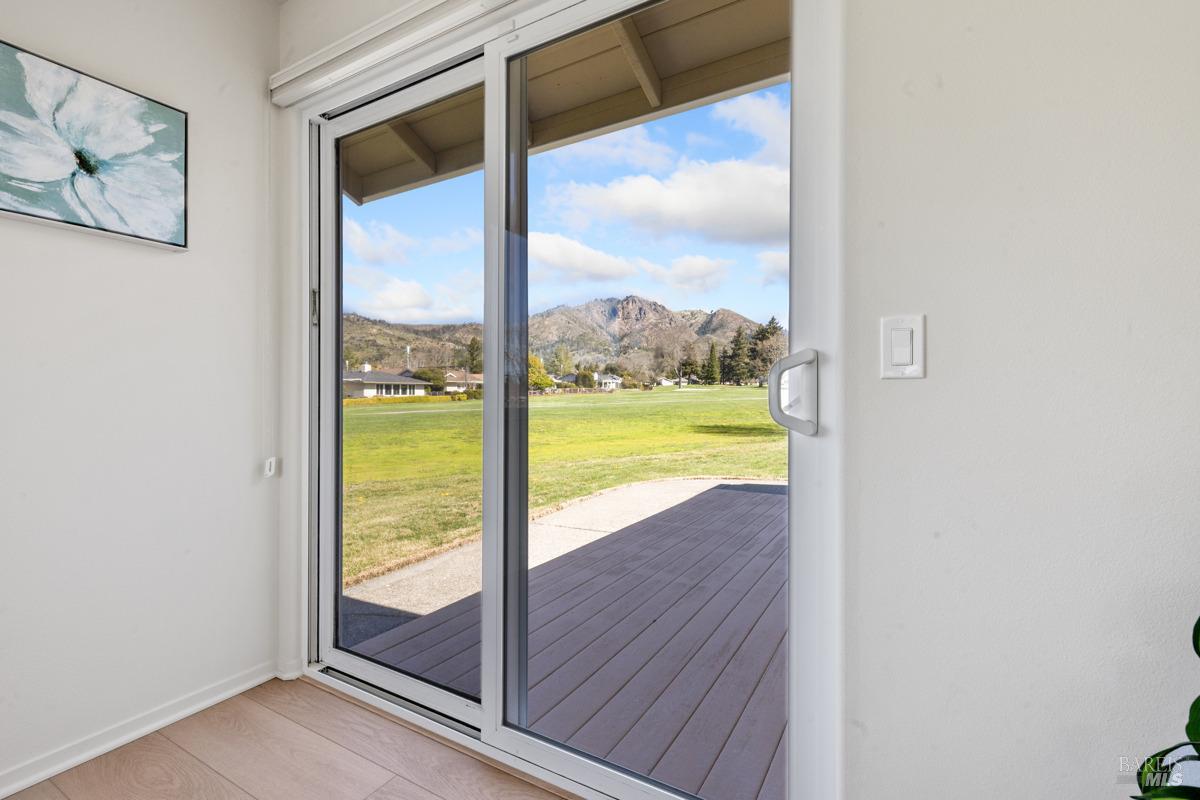 14 Valley Oaks Place