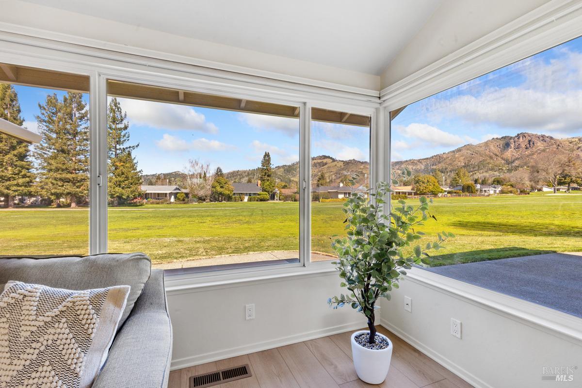 14 Valley Oaks Place