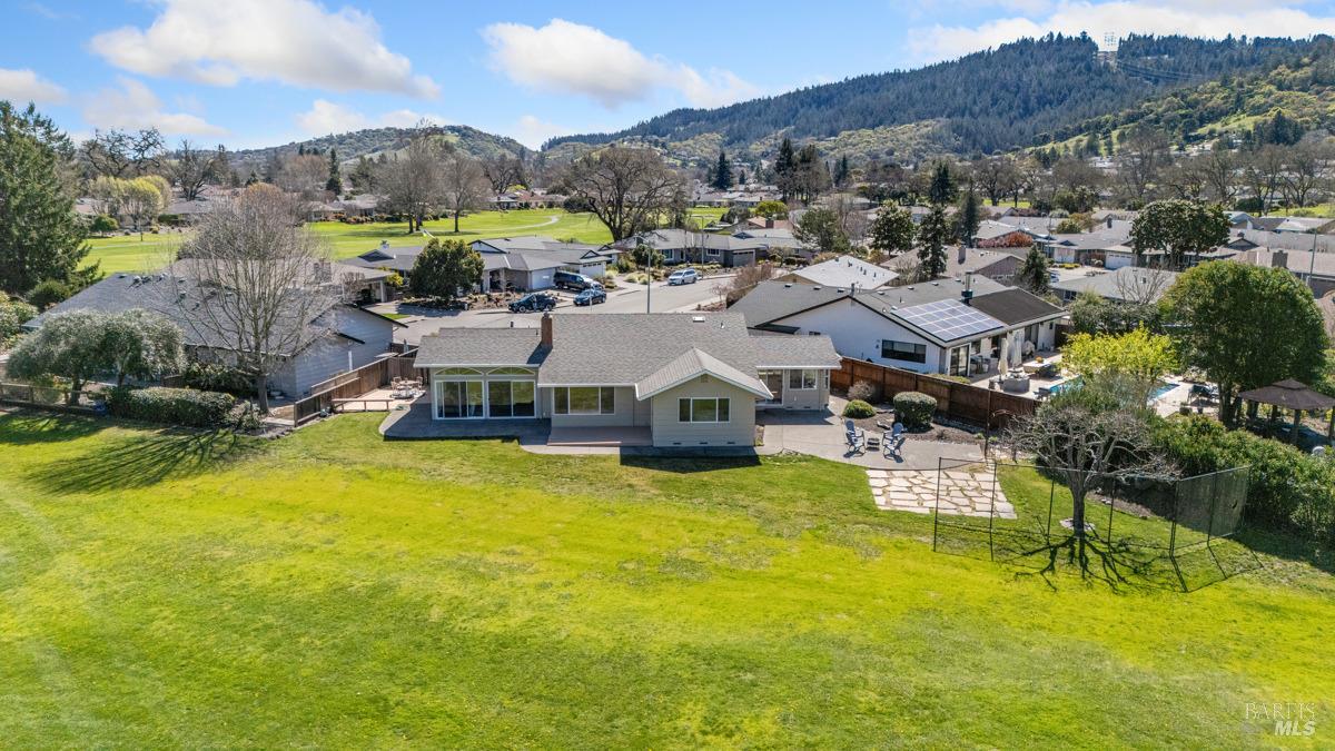 14 Valley Oaks Place