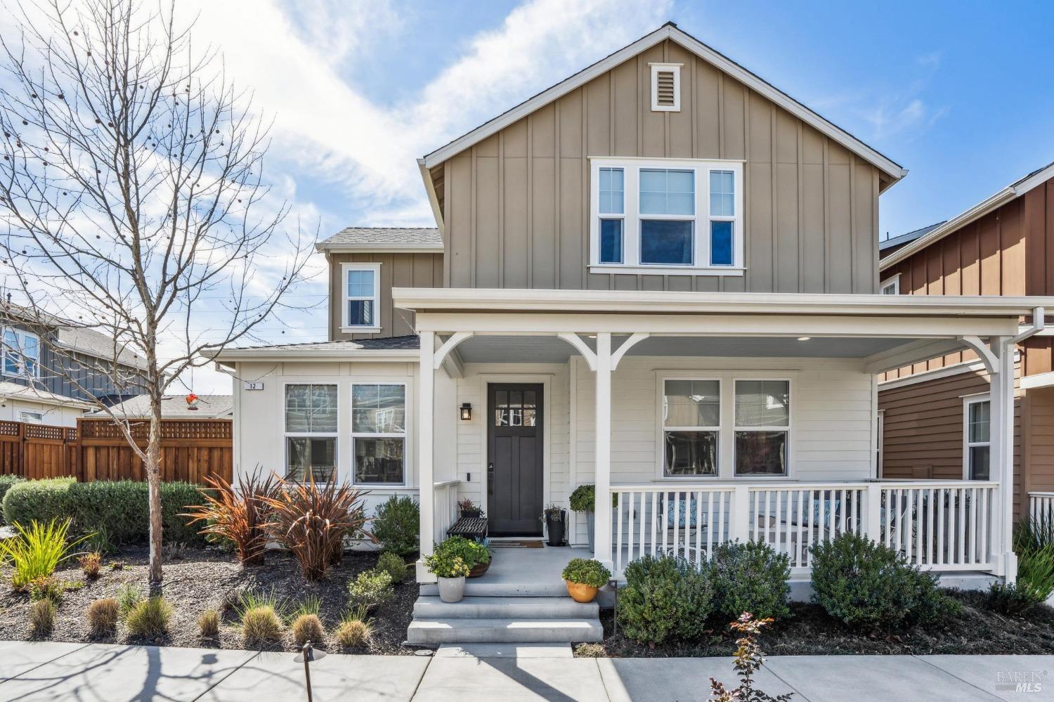 12 Cottage Ln