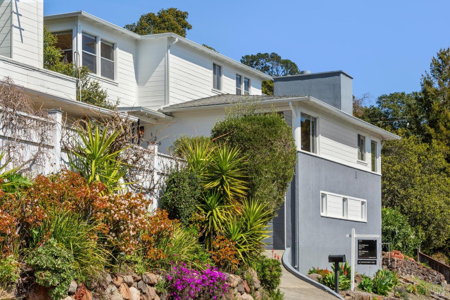 129 Bretano Way