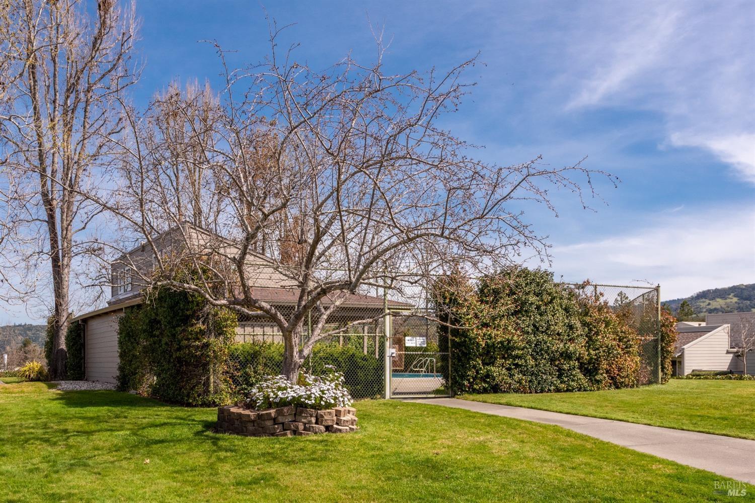 2263 Knolls Hills Circle