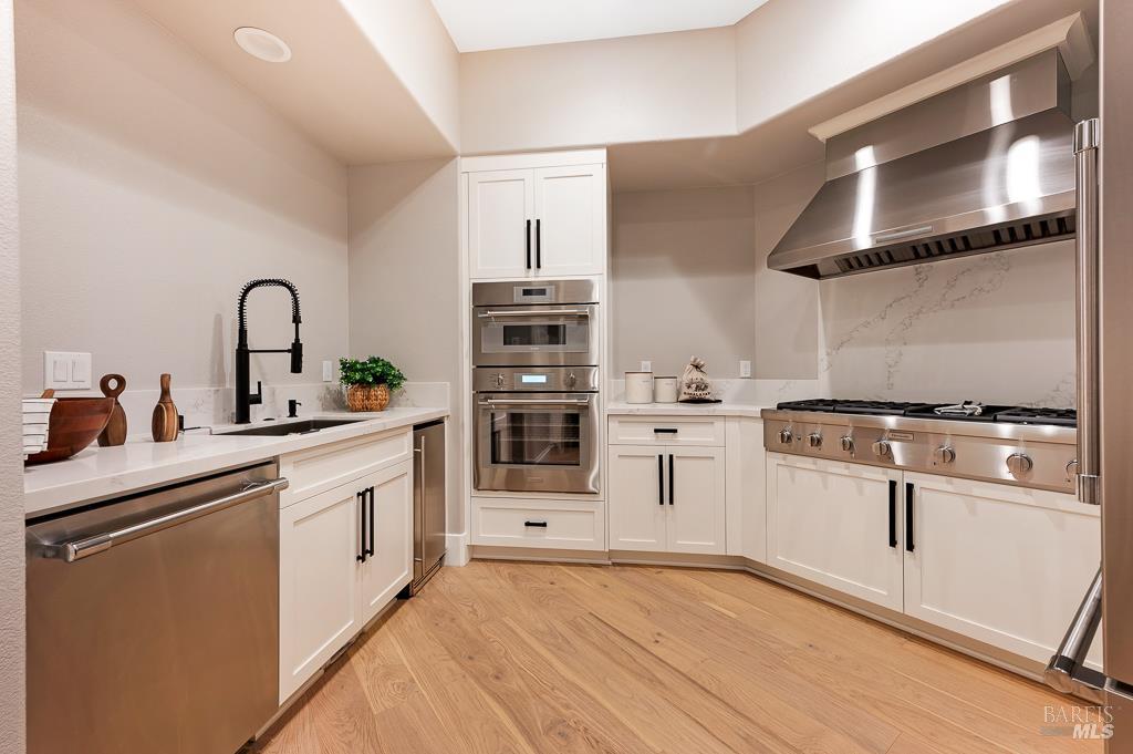 22 Oak Knoll Ct