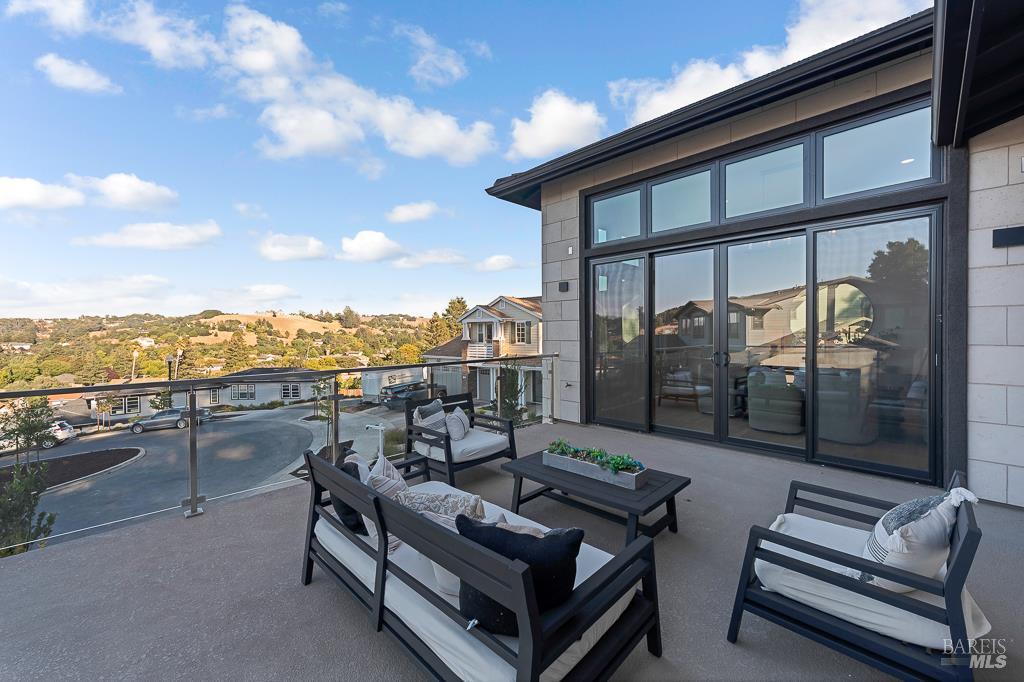 22 Oak Knoll Ct