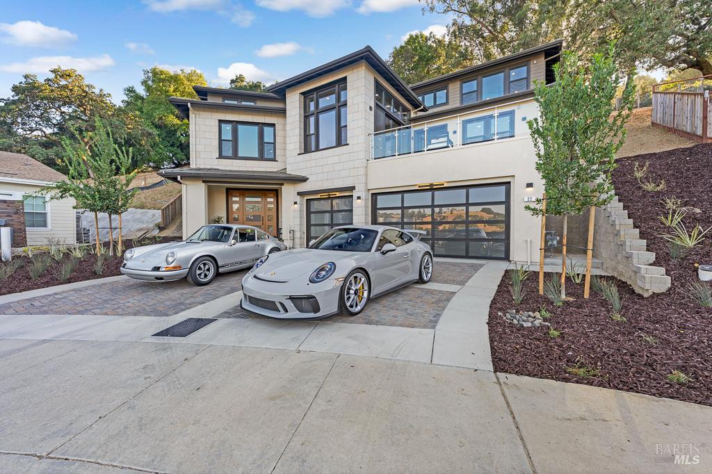 22 Oak Knoll Ct