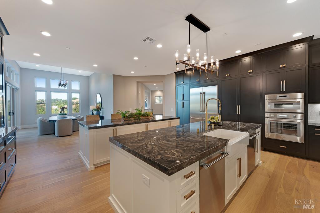 22 Oak Knoll Ct