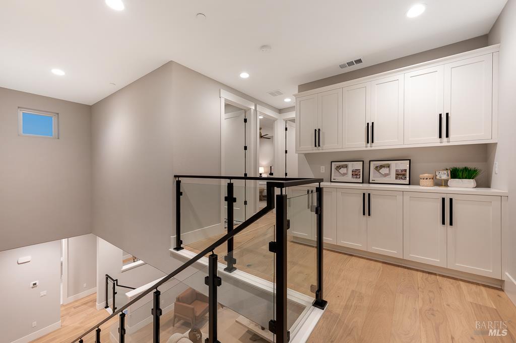 22 Oak Knoll Ct