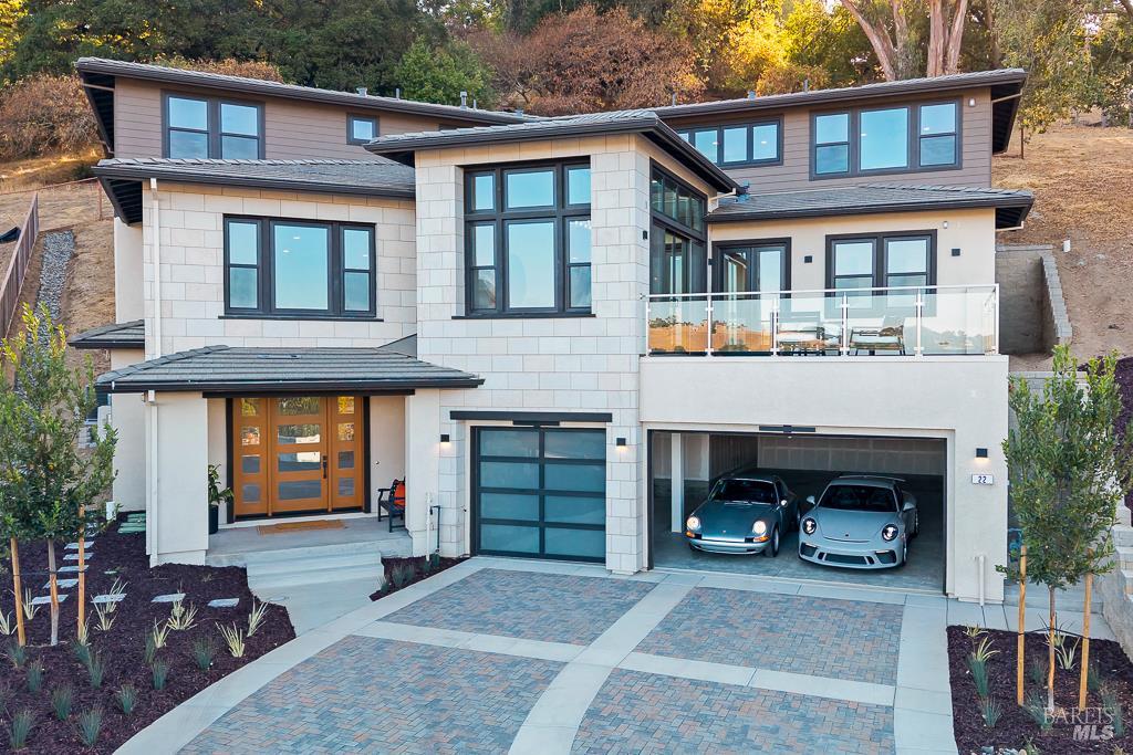 22 Oak Knoll Ct