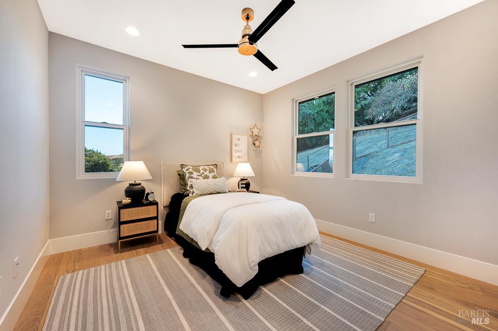 22 Oak Knoll Ct