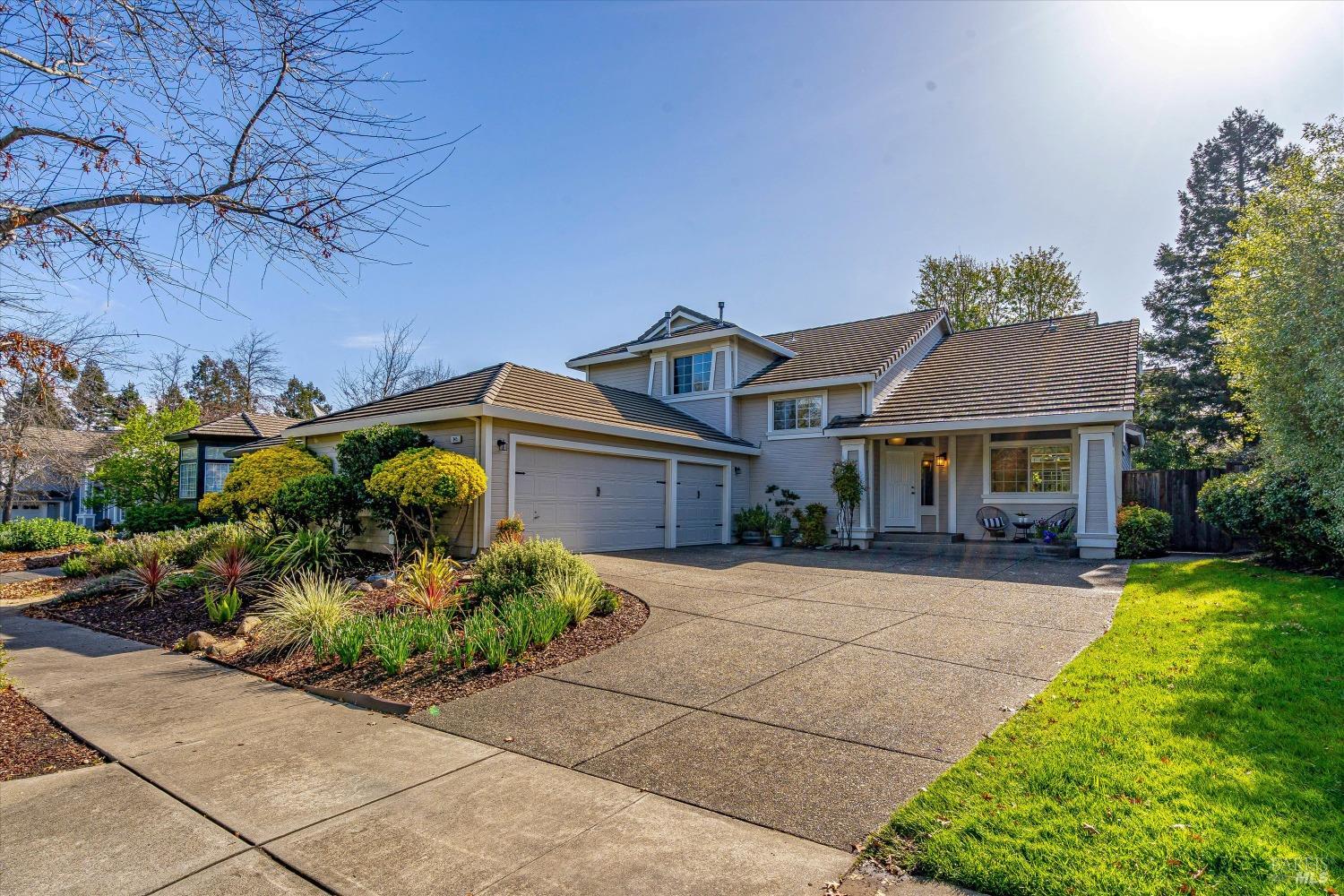 345 Black Oak Dr