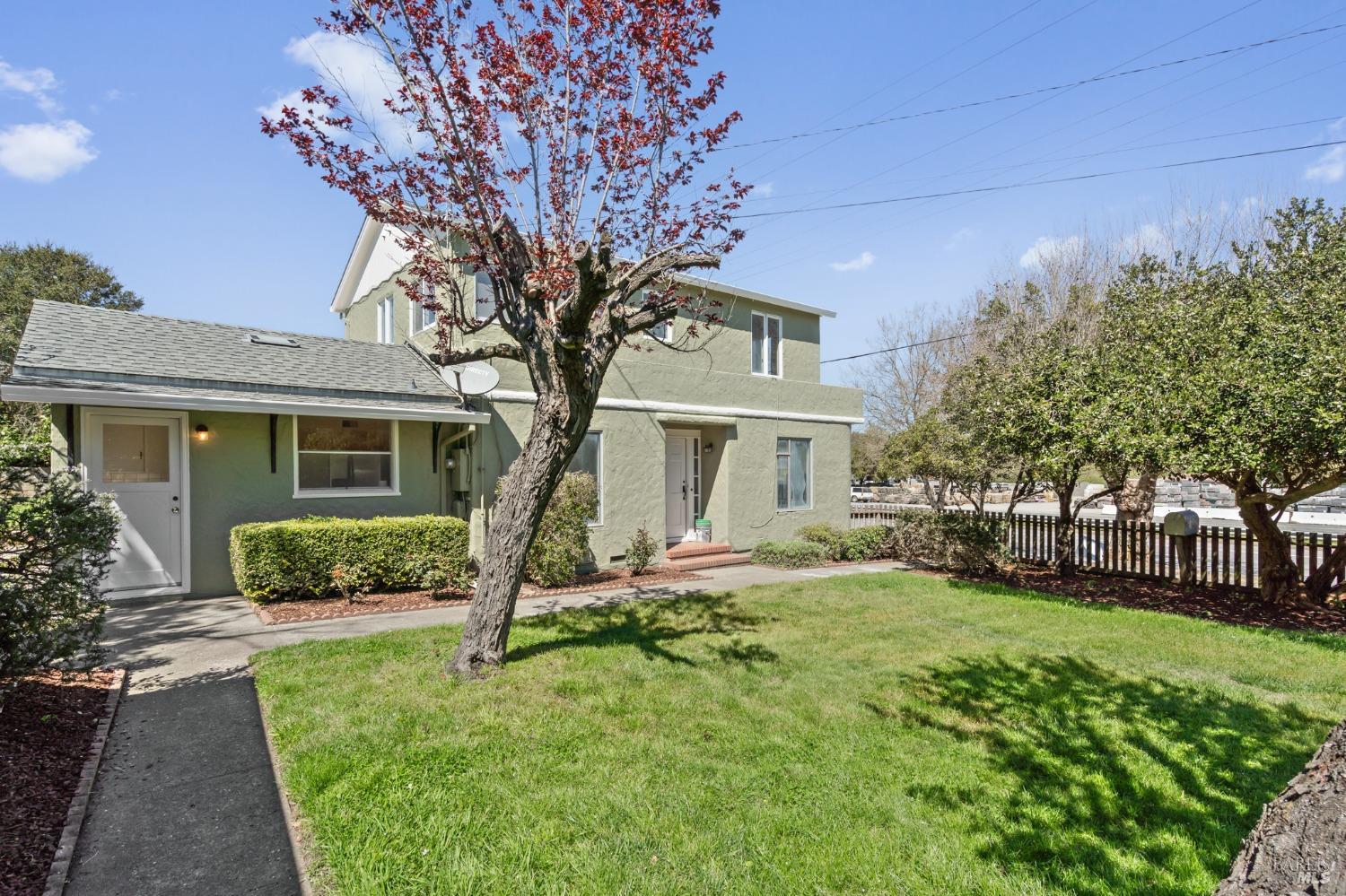 2485 Petaluma Blvd N