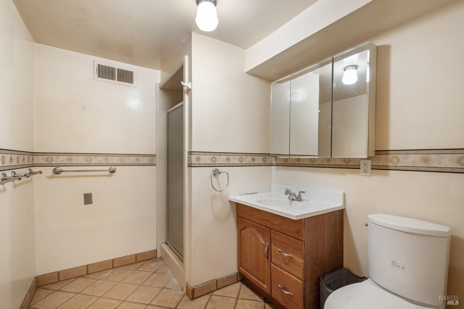 2485 Petaluma Blvd N