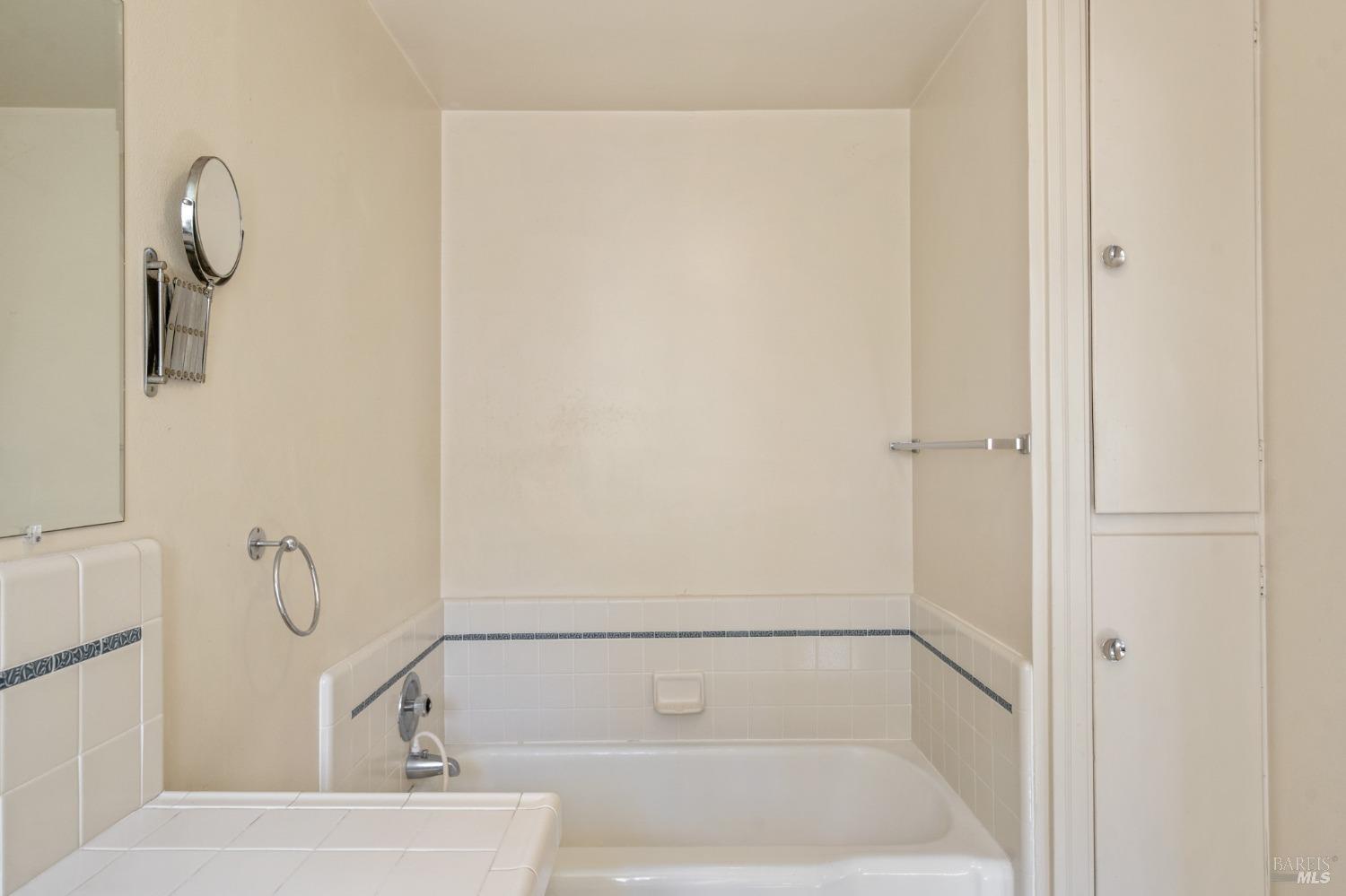 2485 Petaluma Blvd N