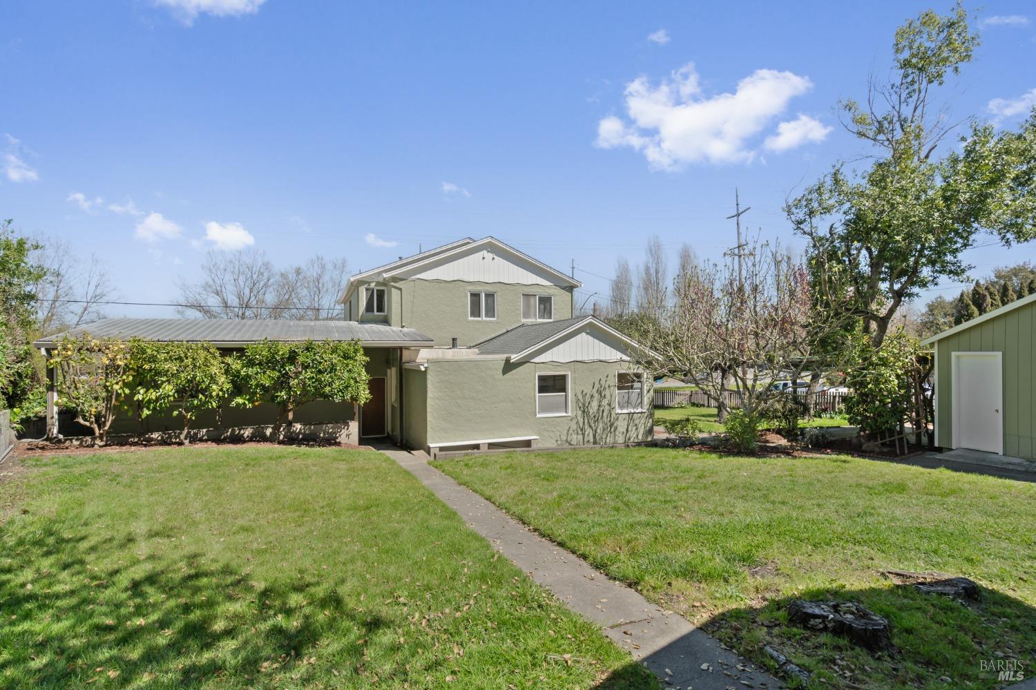 2485 Petaluma Blvd N