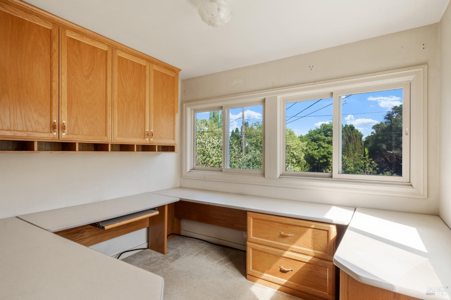 2485 Petaluma Blvd N