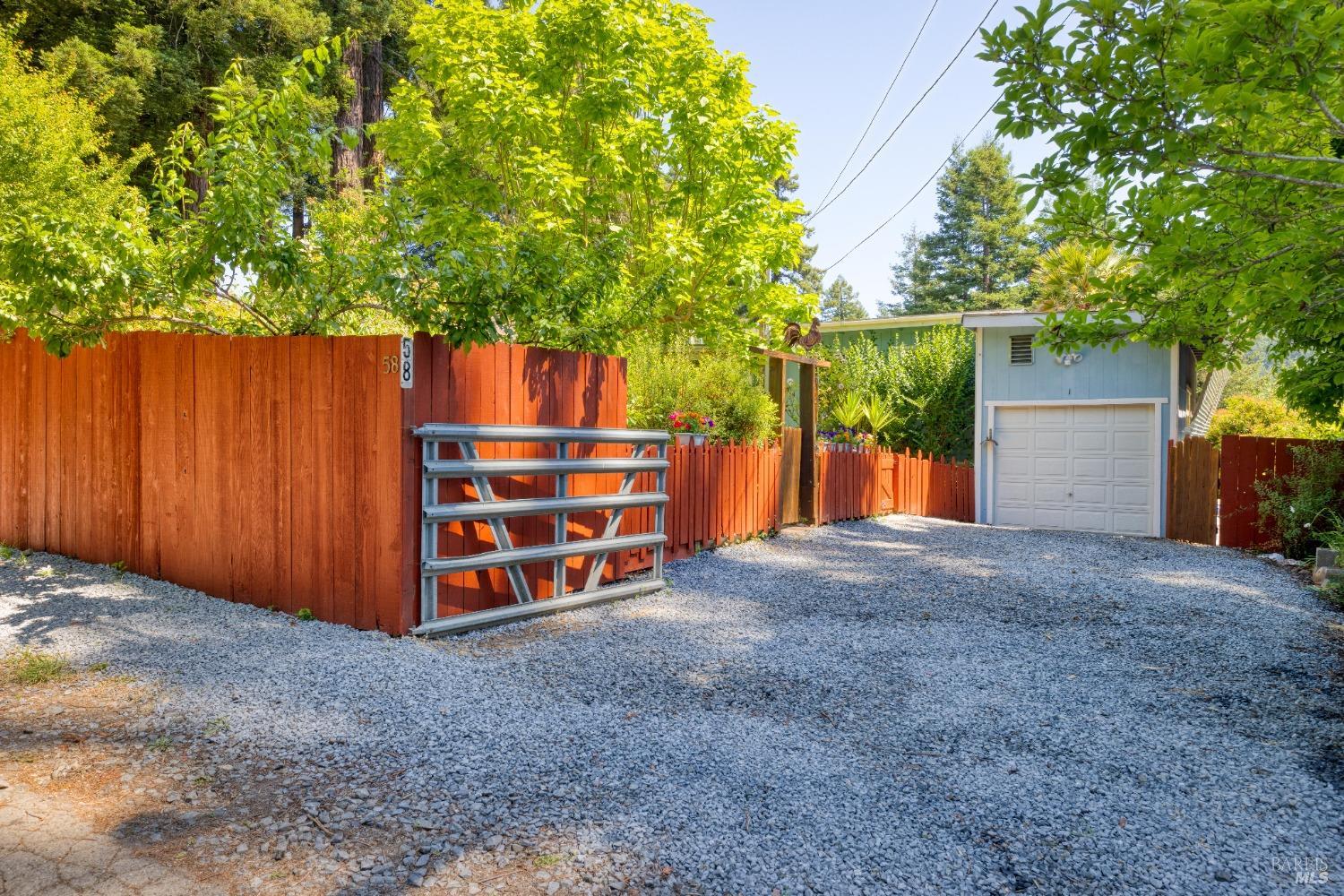 58 Magic Mountain Rd