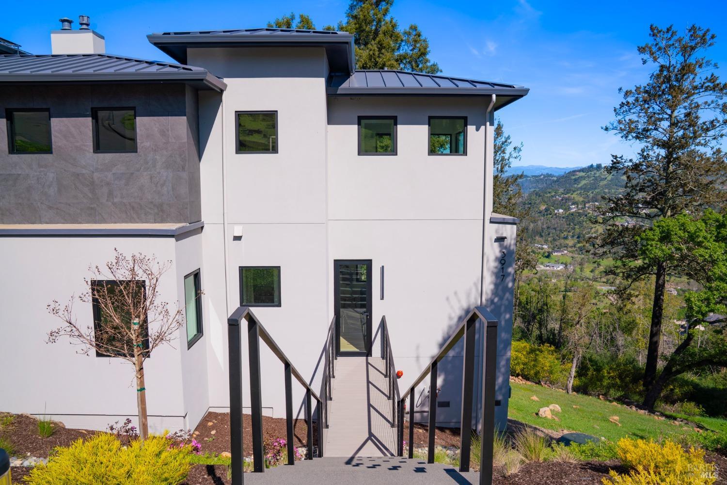 3917 Skyfarm Dr