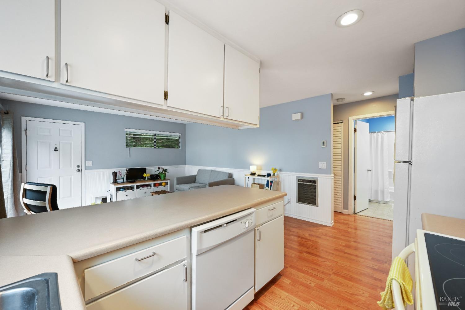 105 Virginia Ave #15