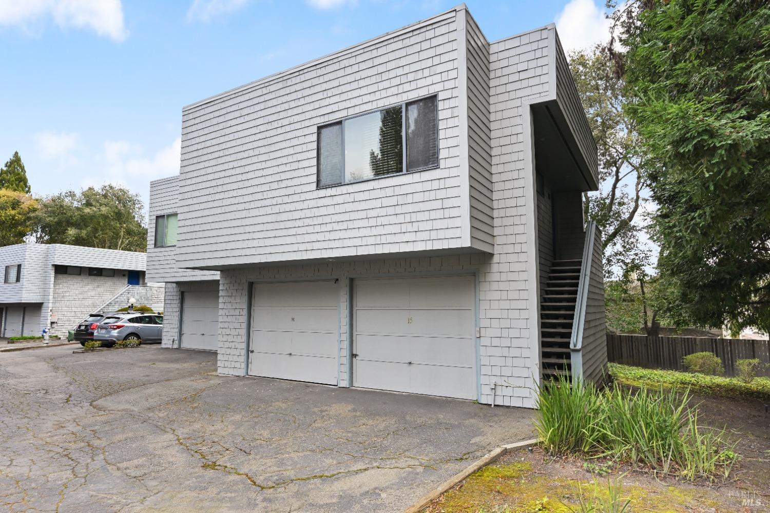 105 Virginia Ave #15