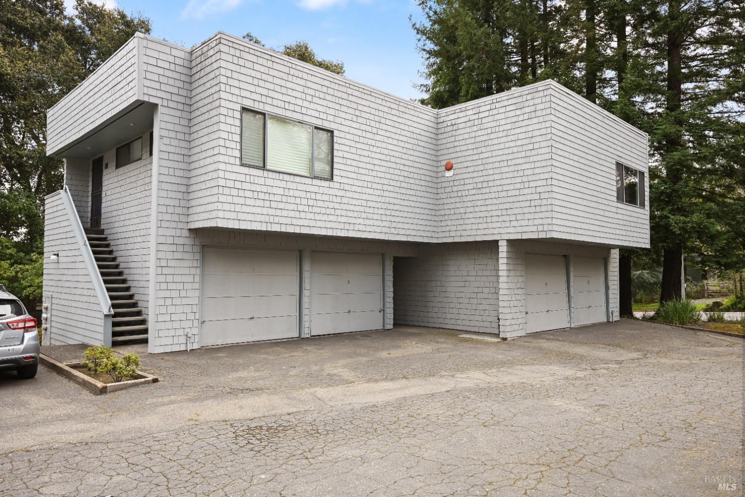 105 Virginia Ave #15