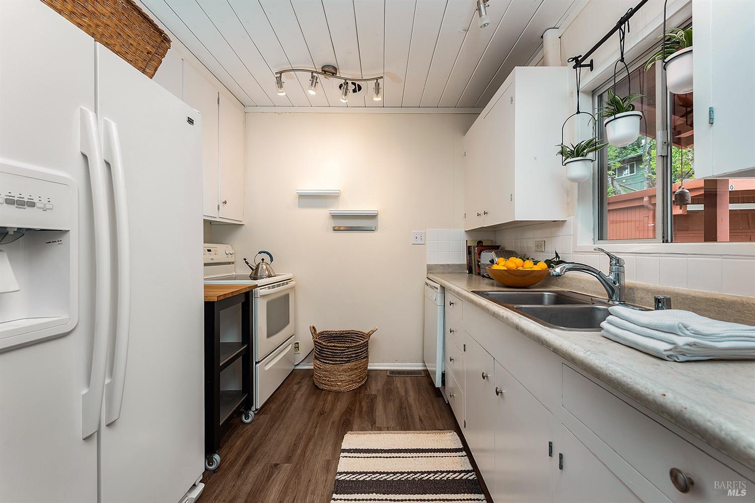 1940 N. Fitch Mountain Rd