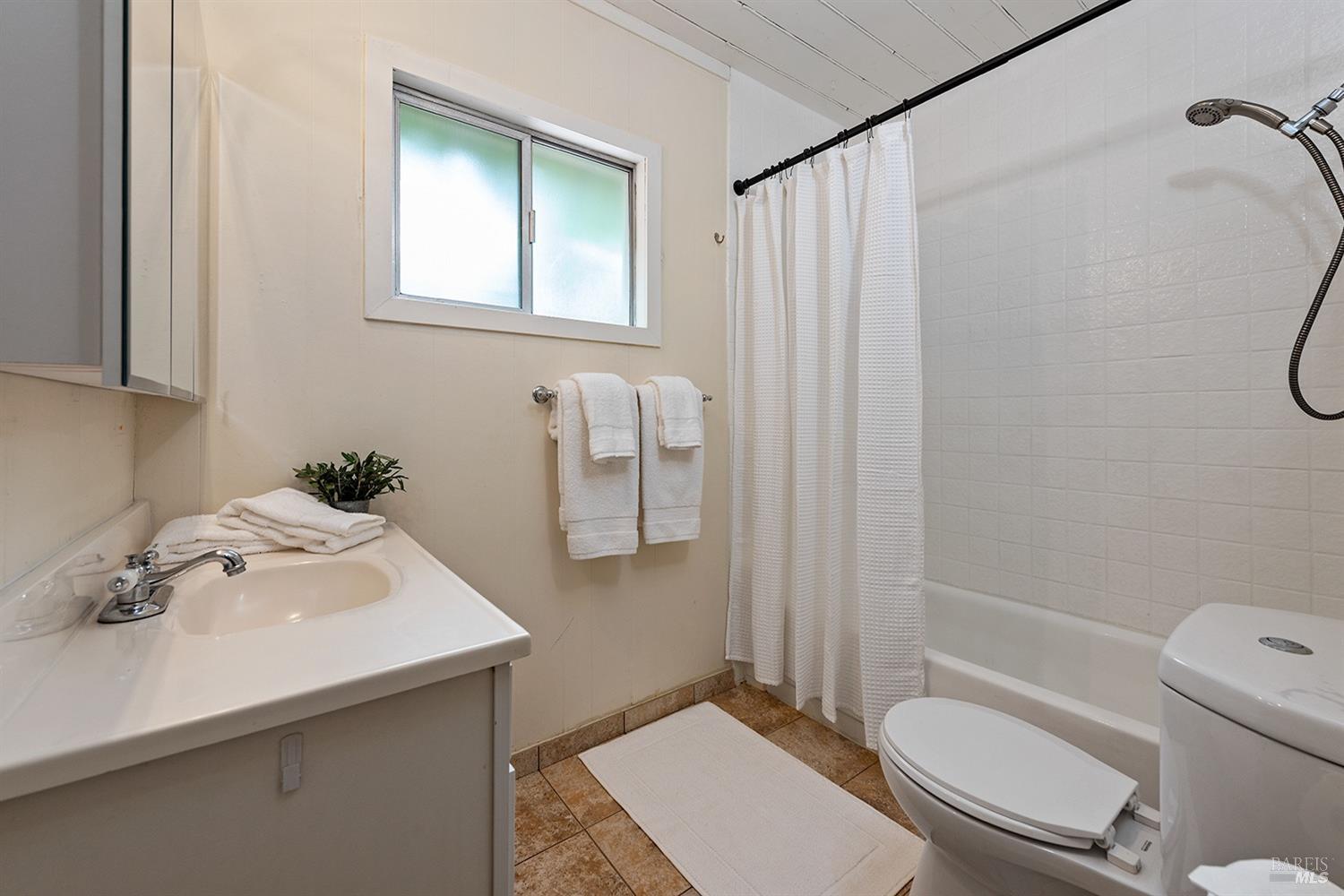 1940 N. Fitch Mountain Rd