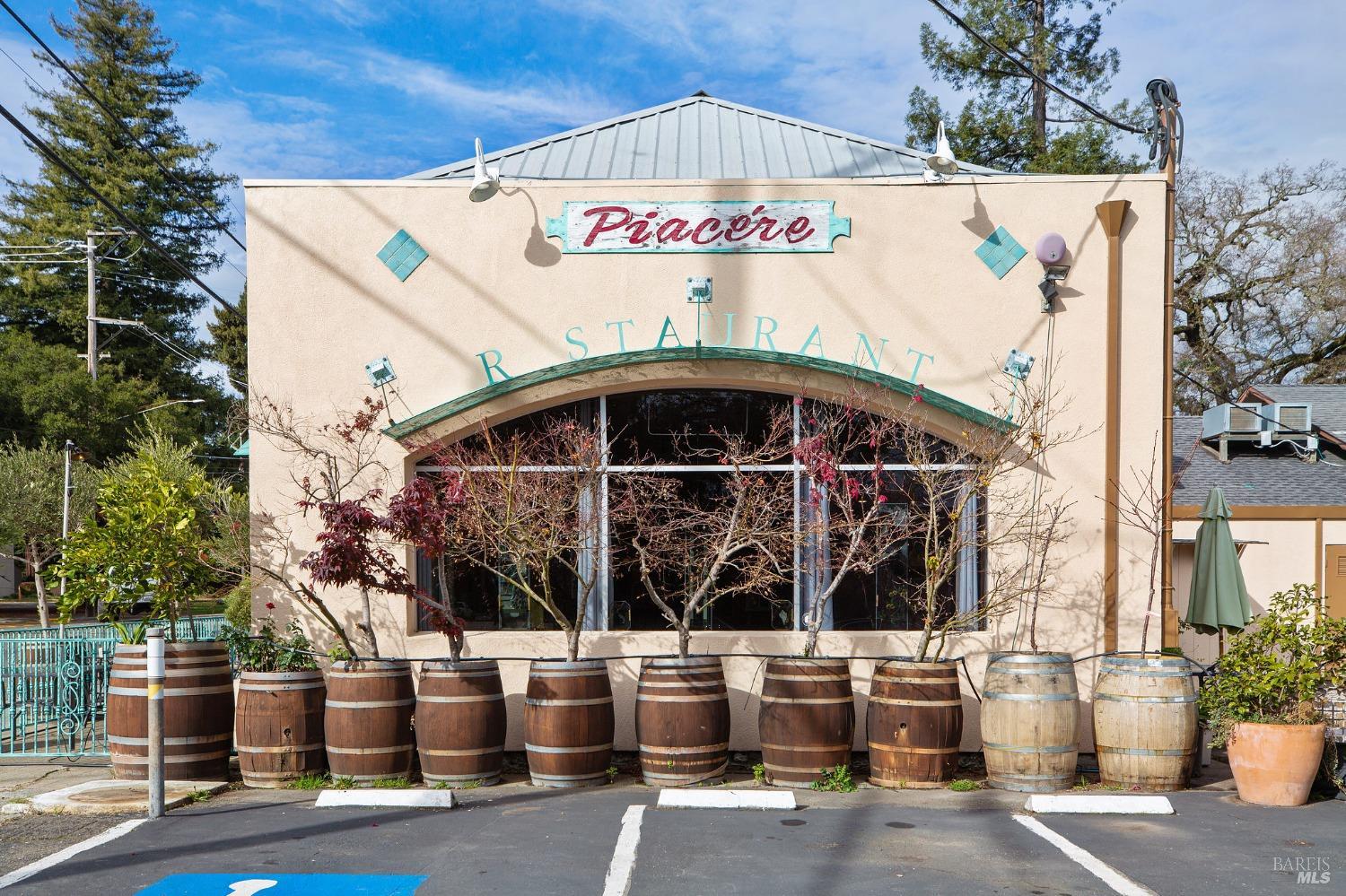 504 N Cloverdale Blvd