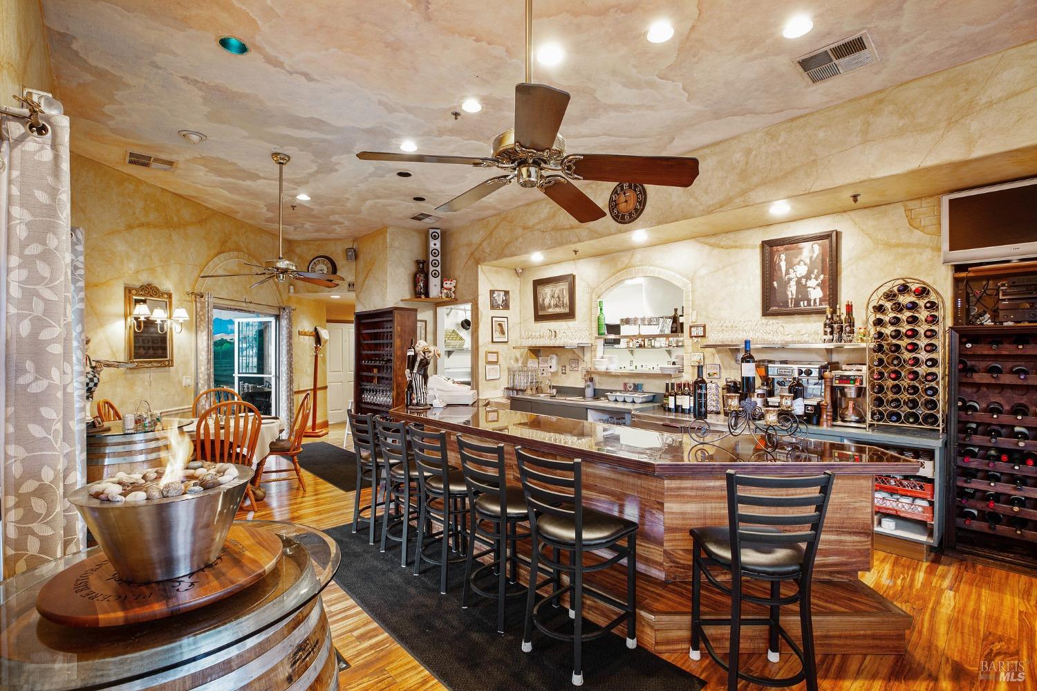 504 N Cloverdale Blvd