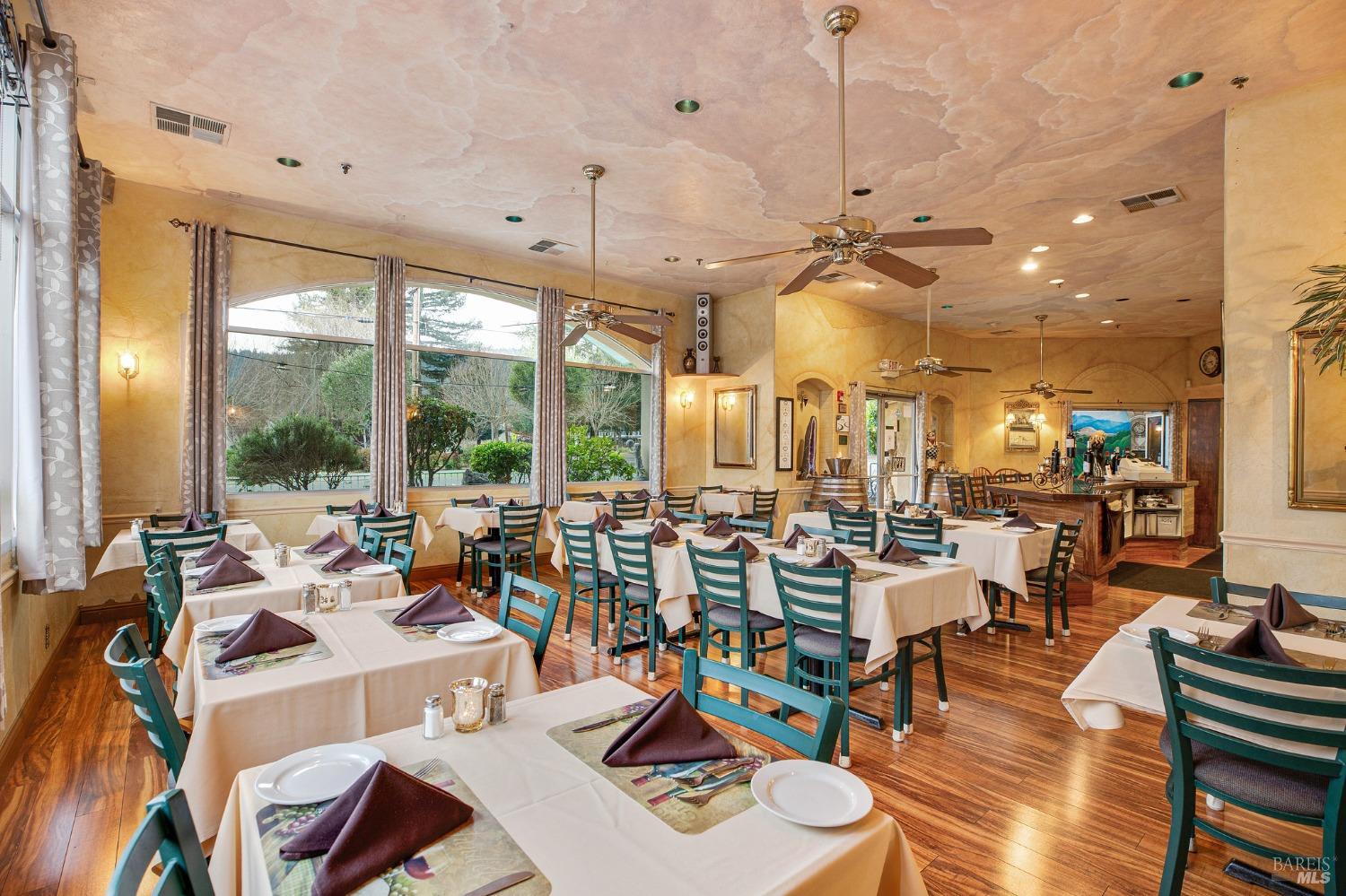 504 N Cloverdale Blvd