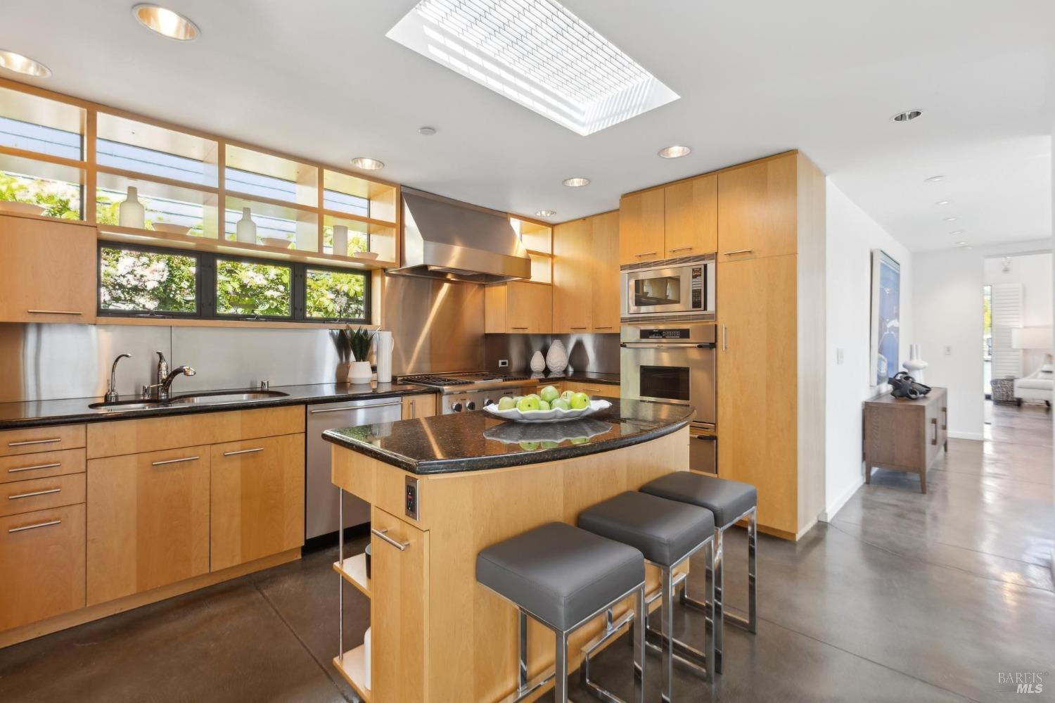 202 San Rafael Ave