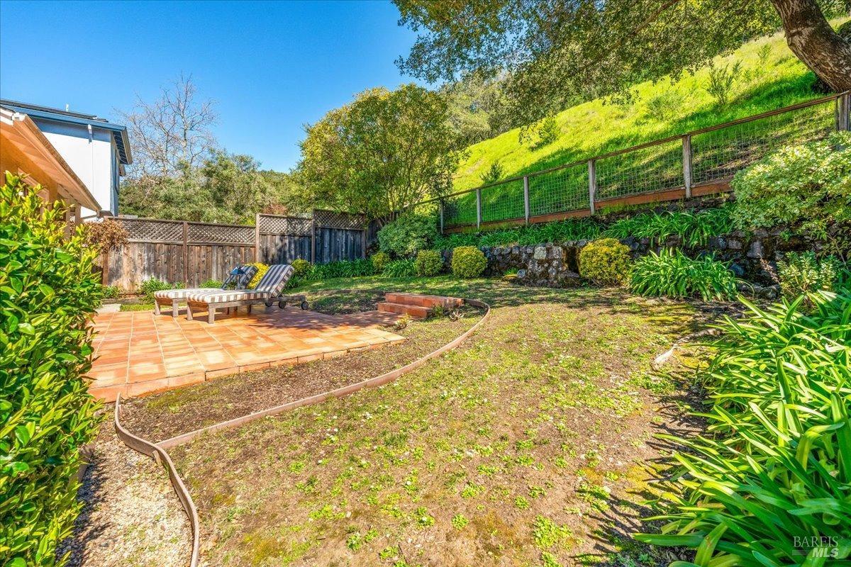 240 Los Angeles Blvd