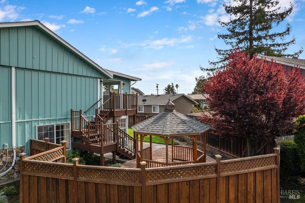 7451 Santa Barbara Dr