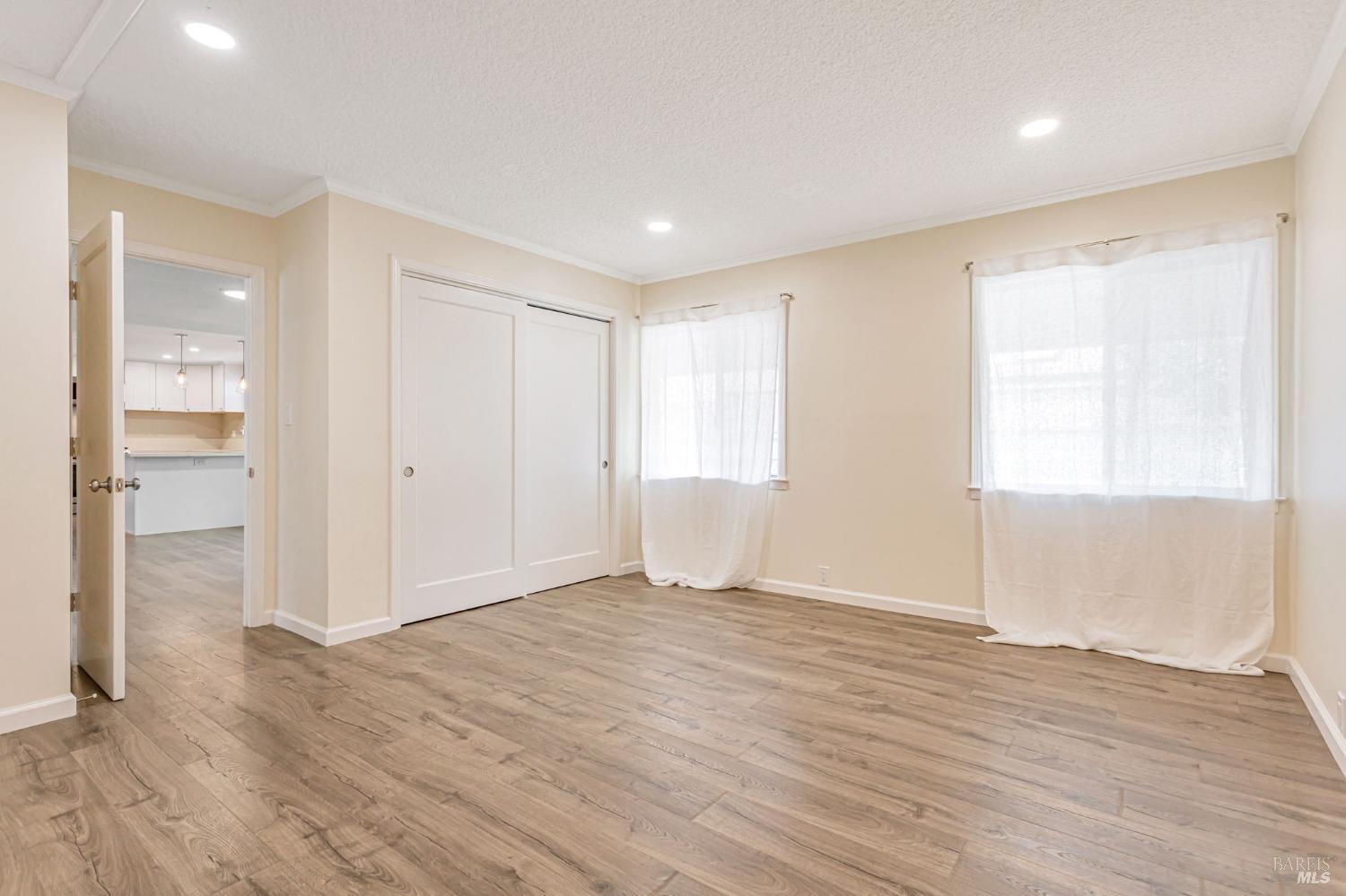 516 Sherry N St #244